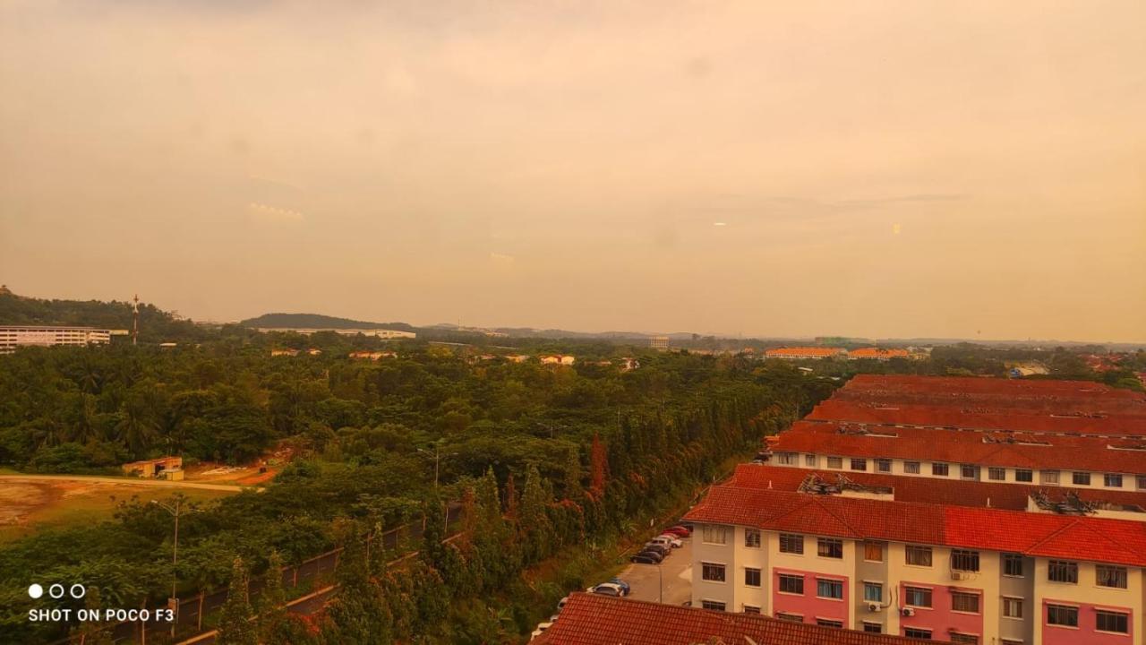 Cozy Unit- Bell Suites- Horizon Suites- Wifi- Netflix- Parking Swimming Pool- Klia Sepang Exterior photo