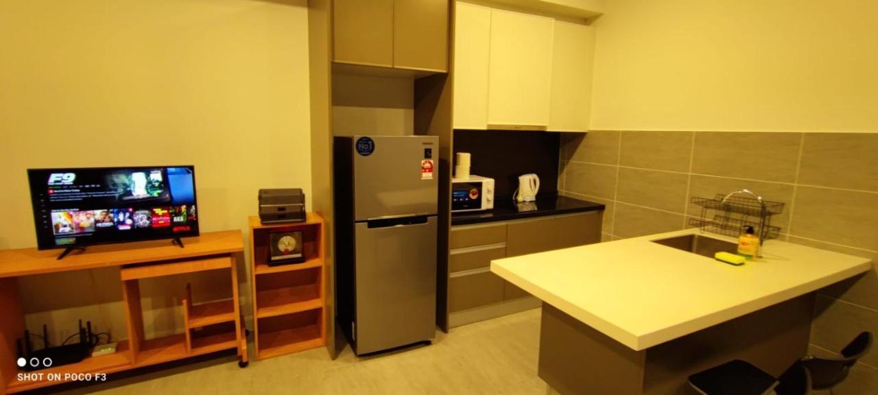 Cozy Unit- Bell Suites- Horizon Suites- Wifi- Netflix- Parking Swimming Pool- Klia Sepang Exterior photo