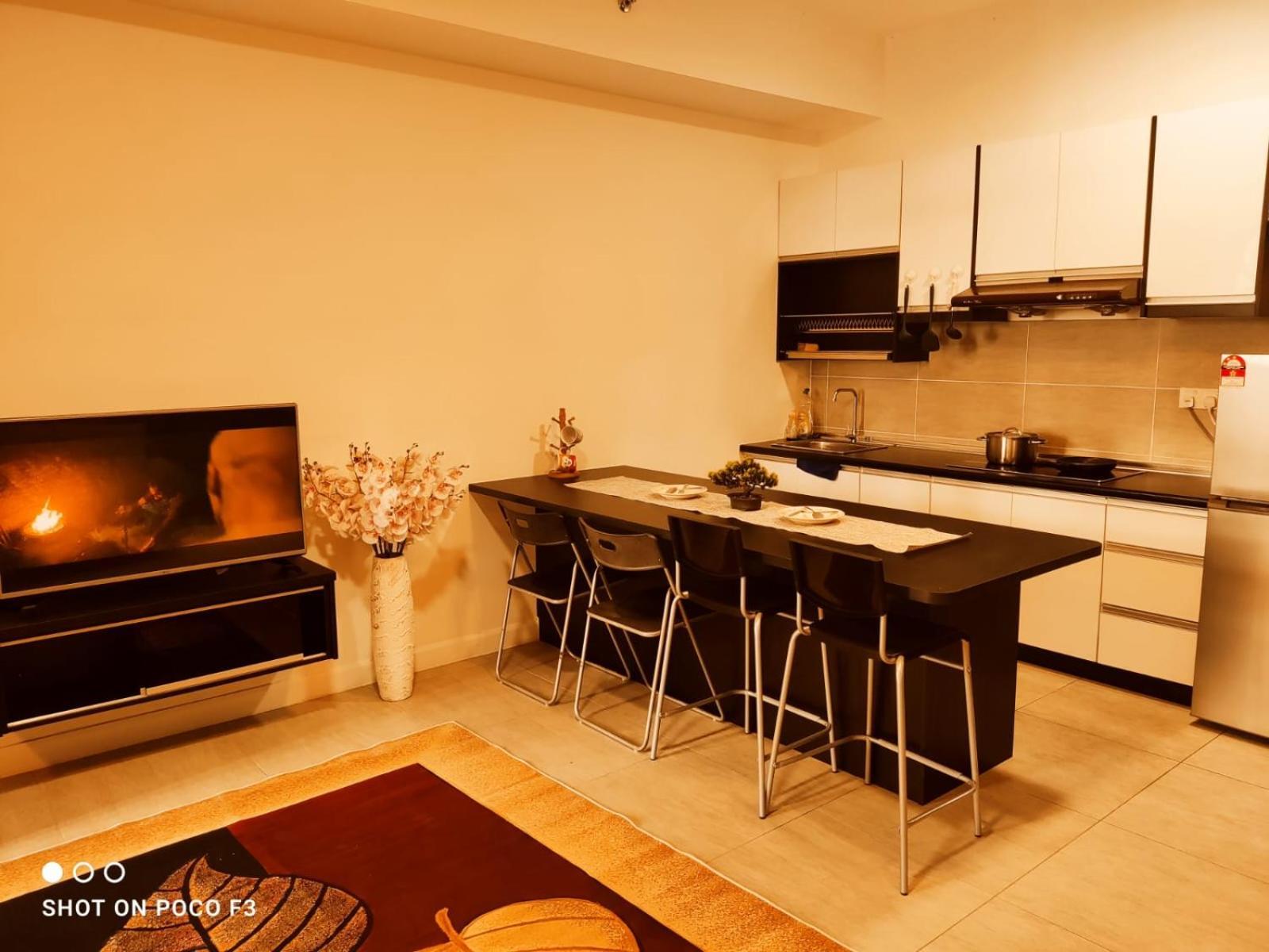 Cozy Unit- Bell Suites- Horizon Suites- Wifi- Netflix- Parking Swimming Pool- Klia Sepang Exterior photo