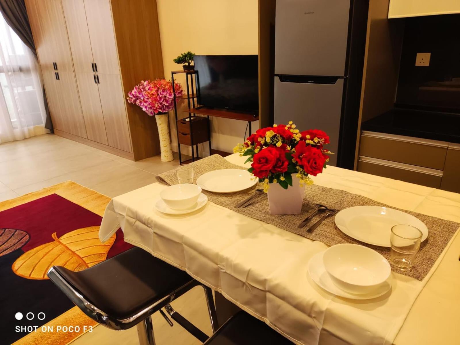 Cozy Unit- Bell Suites- Horizon Suites- Wifi- Netflix- Parking Swimming Pool- Klia Sepang Exterior photo